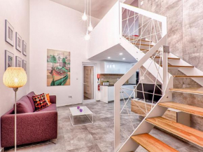 Designer Finished Maisonette with Pool